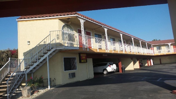 Budget Inn Motel image 1